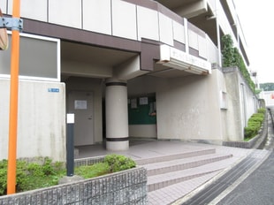 サンキン津雲台マンションの物件外観写真